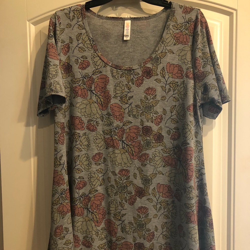 Lularoe perfect T size medium